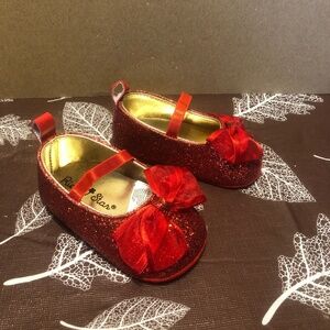 Rising Star infant red Glitter Soft shoe Size 6-9M NWOT